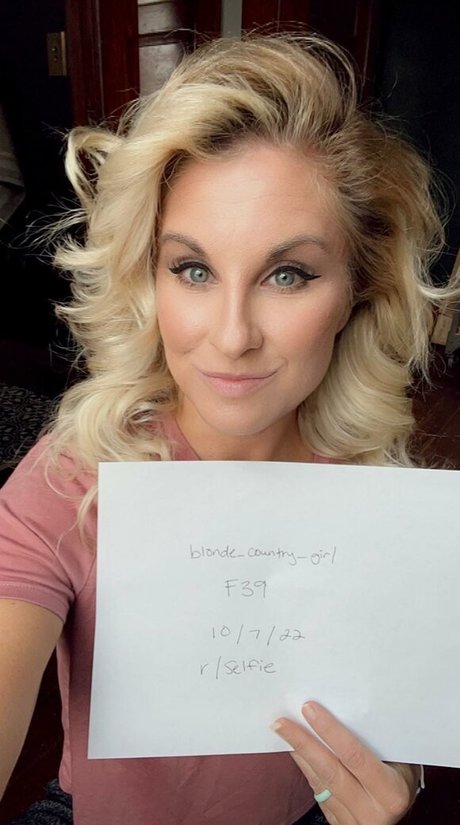 blonde-country-girl-3