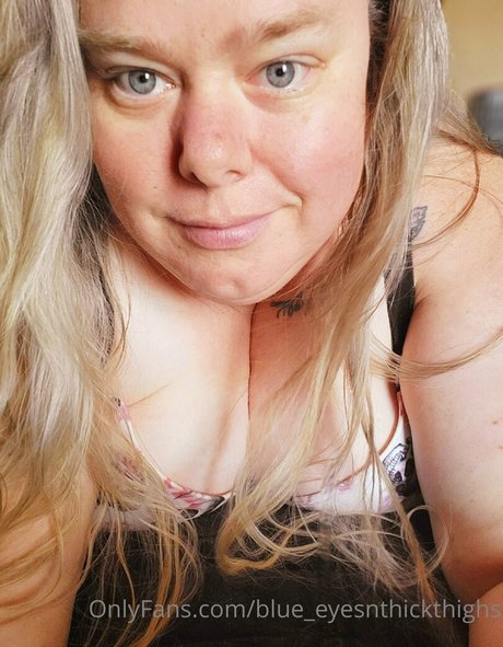 blue-eyesnthickthighs-1