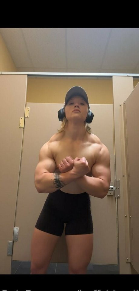 buff-blondie