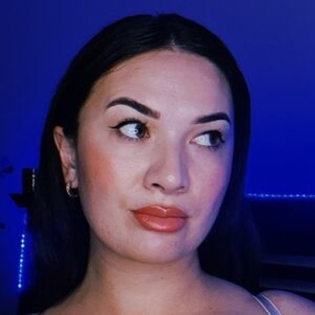buxom-babenz-1
