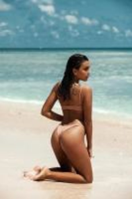 caitlin-north-lewis-ig-caitlinnorthlewis