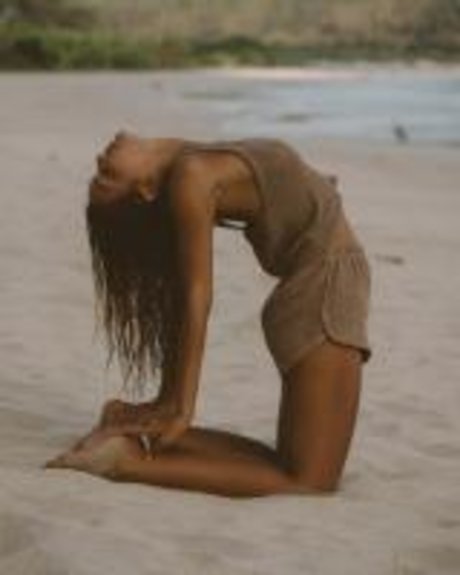 caitlin-north-lewis-ig-caitlinnorthlewis