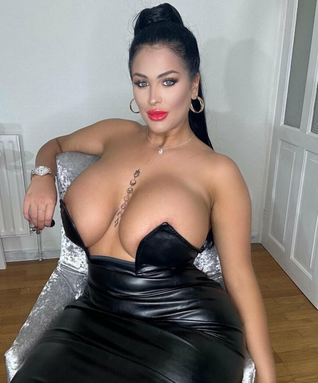 camilla-rose-1