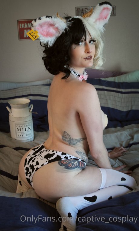 captive-cosplay-2