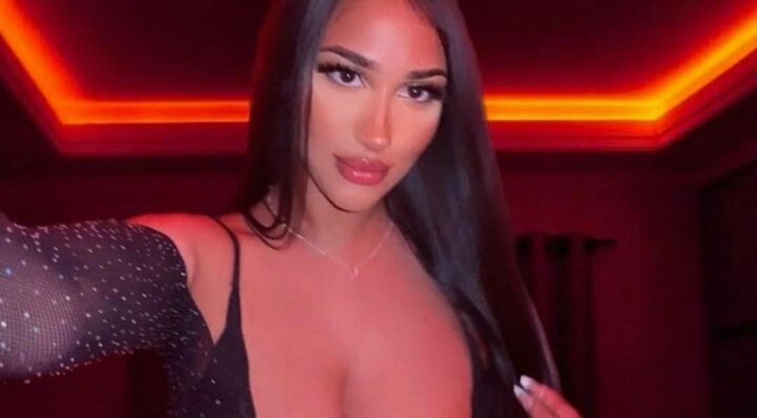 caramelcandyxxx-aka-princessalessia-aka-adriannawolfiexo-1