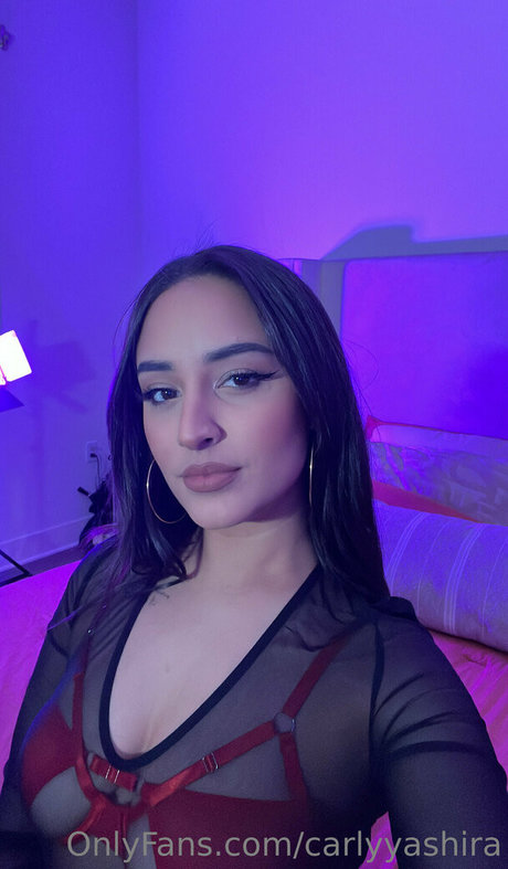 carlyyashira