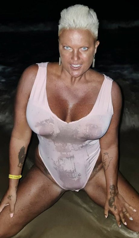 caroline-oberg
