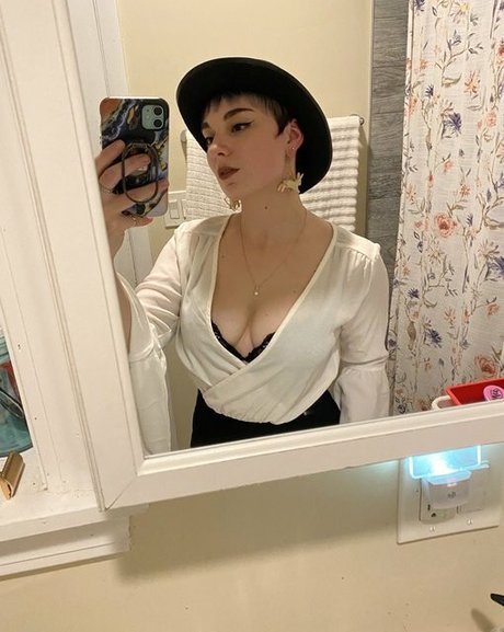 casey-lee-williams-1