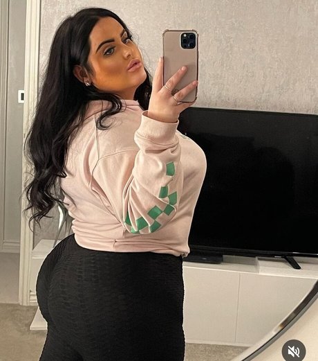 chloe-jade