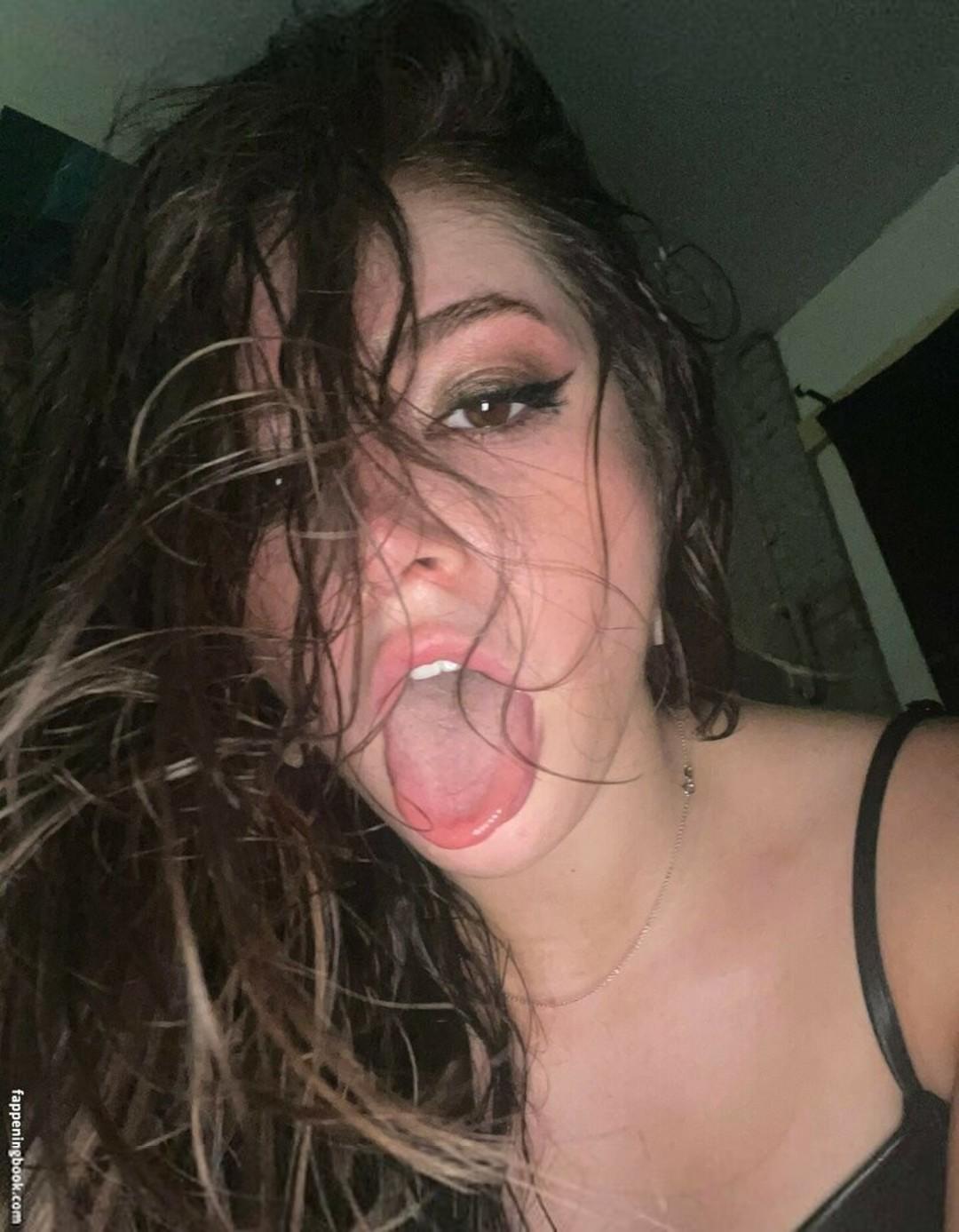 chrissy-costanza-1