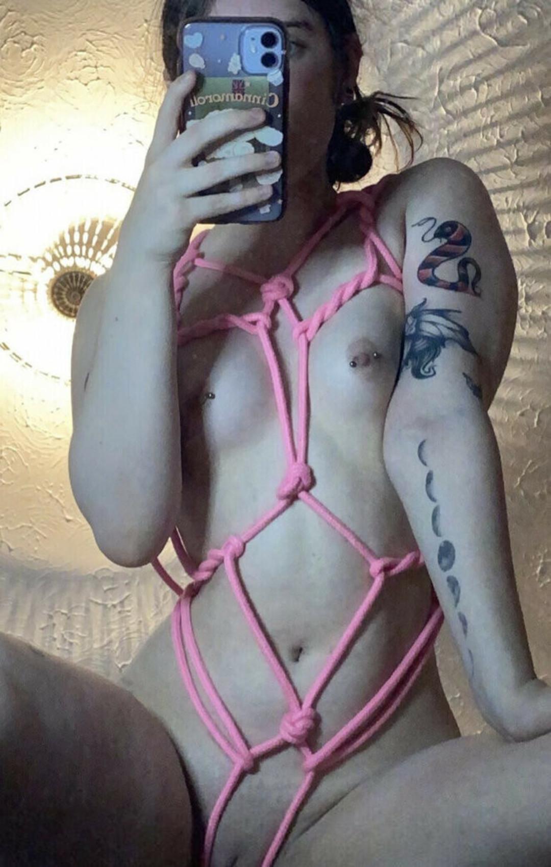 courtney-d4rkpurple