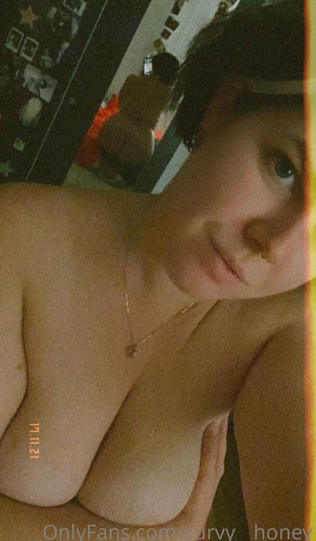curvy-honey
