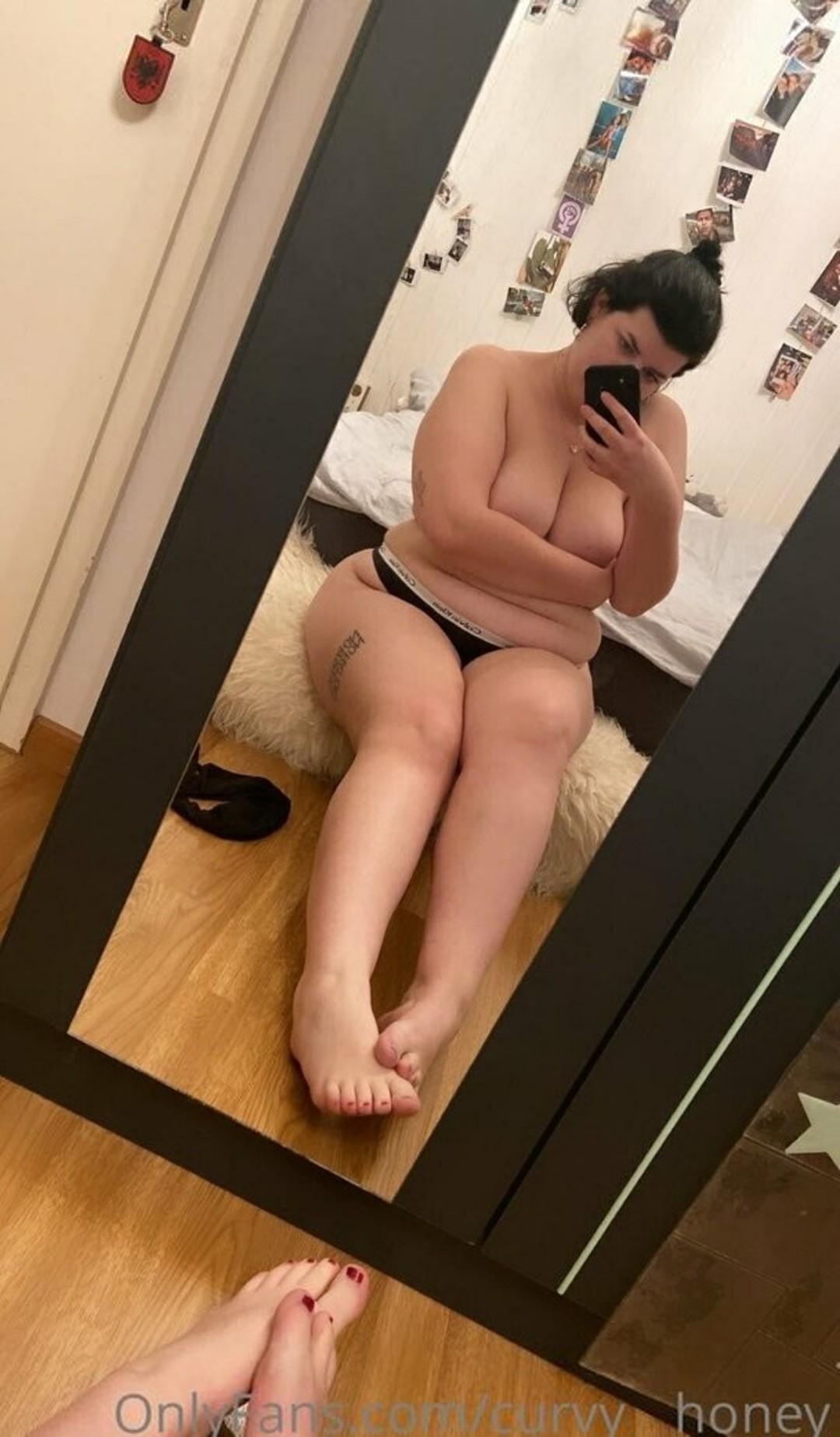 curvy-honey