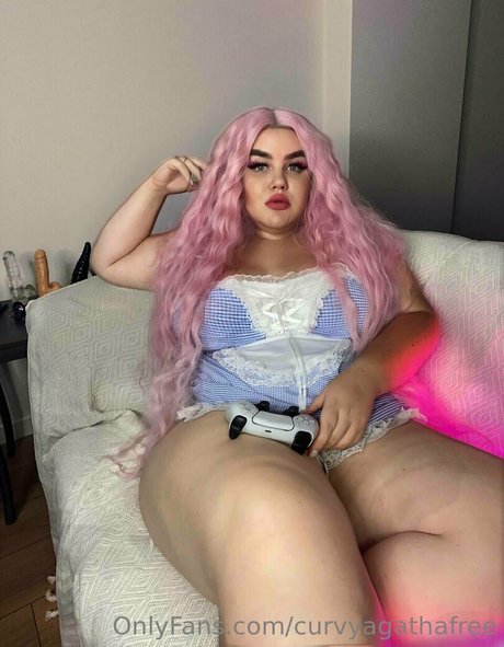curvyagathafree