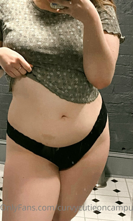 curvycutieoncampus-1