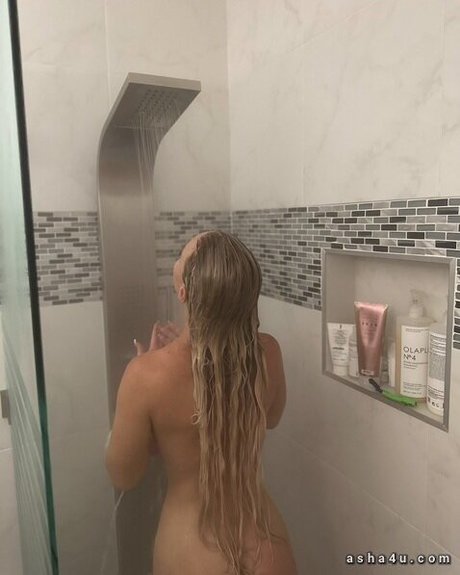 dana-brooke