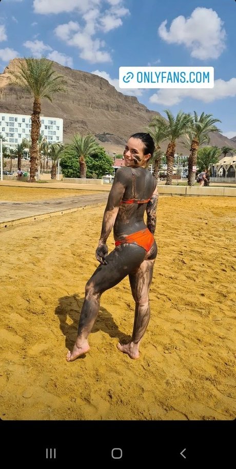 daniella-shutov-kickboxer