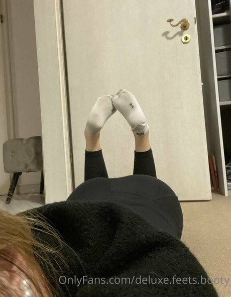 deluxe-feets-booty