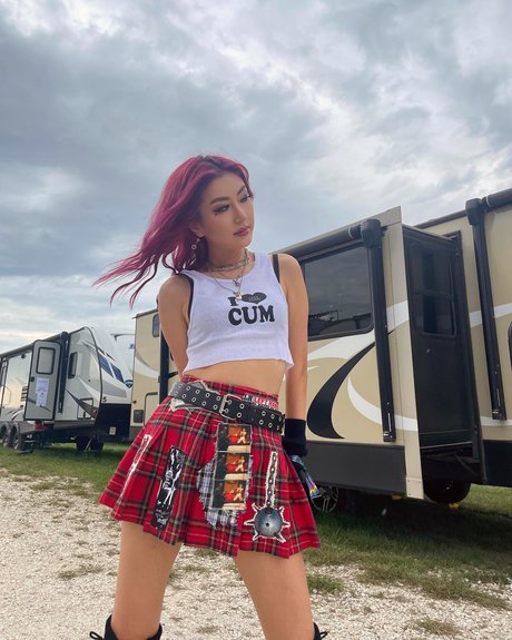 dj-camgirl-ex-no-jumper