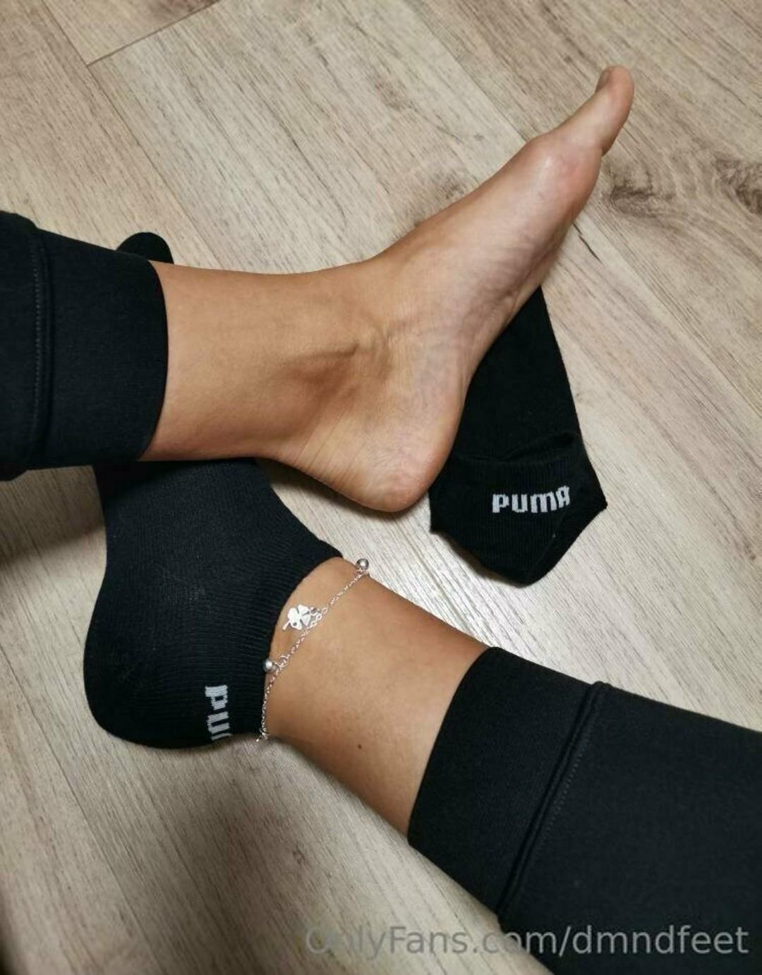 dmndfeet-1