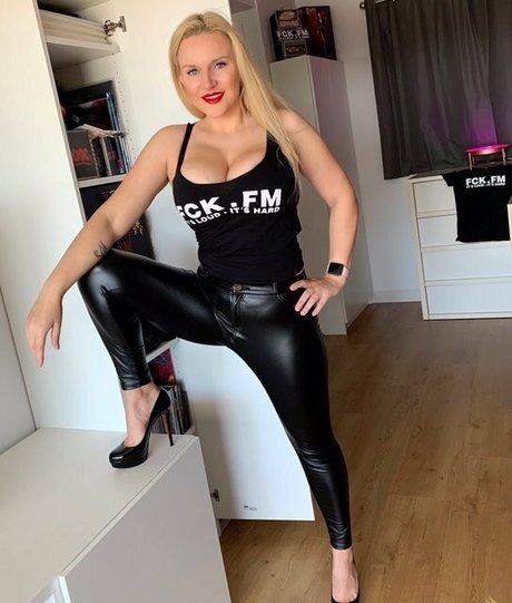 dolly-fox