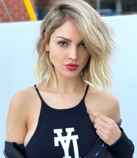 eiza-gonzalez