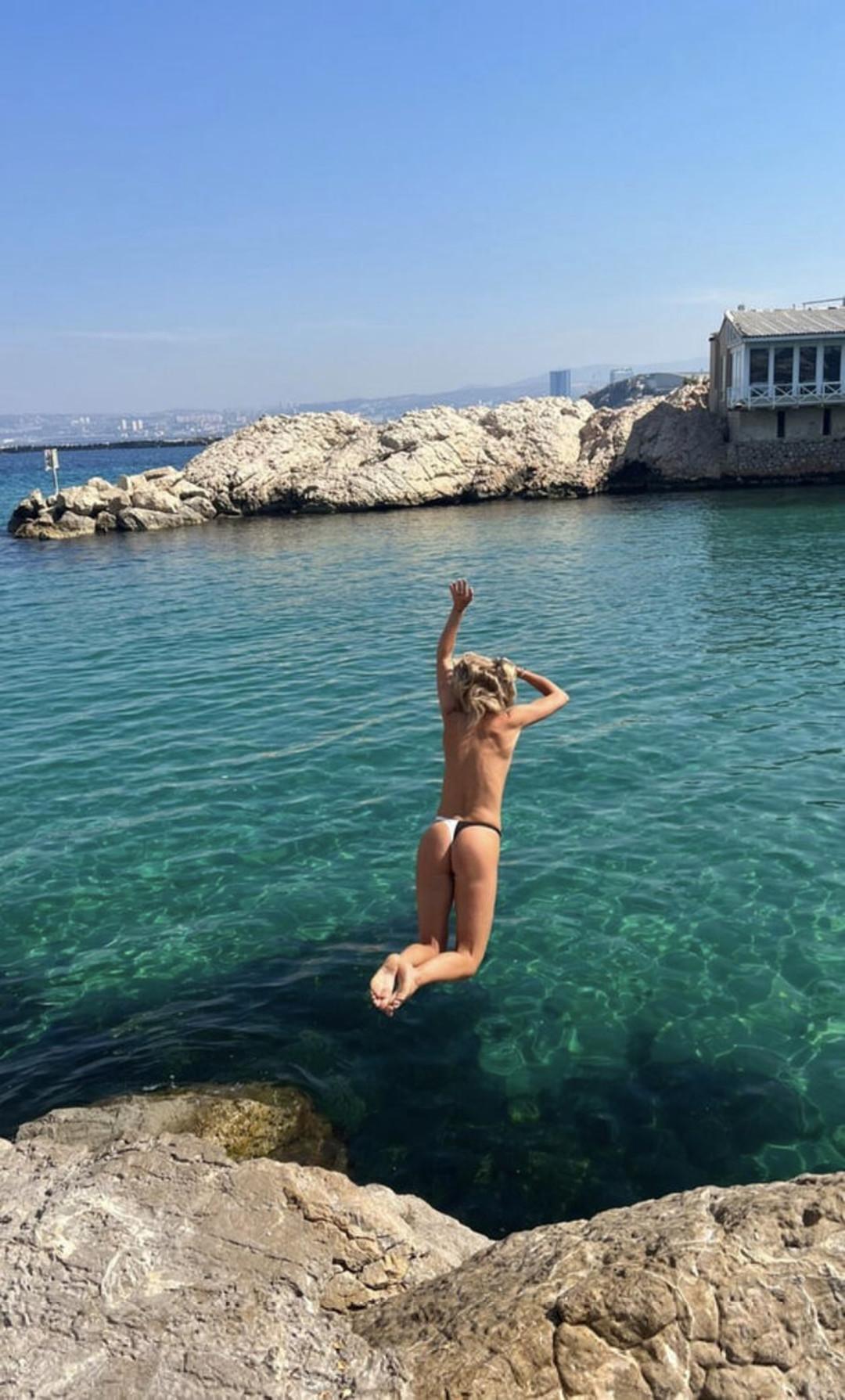 ellie-rowsell