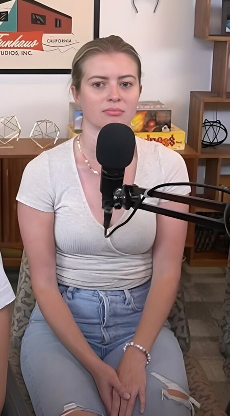 elyse-willems