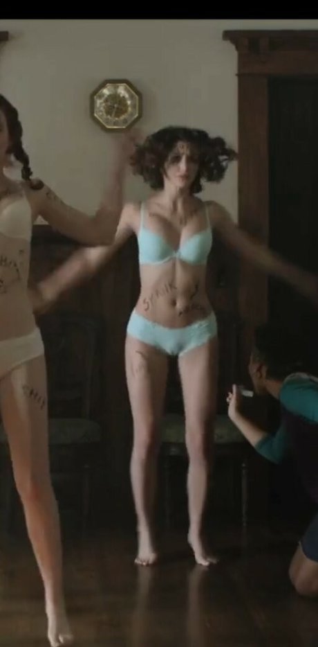 emily-rudd-1