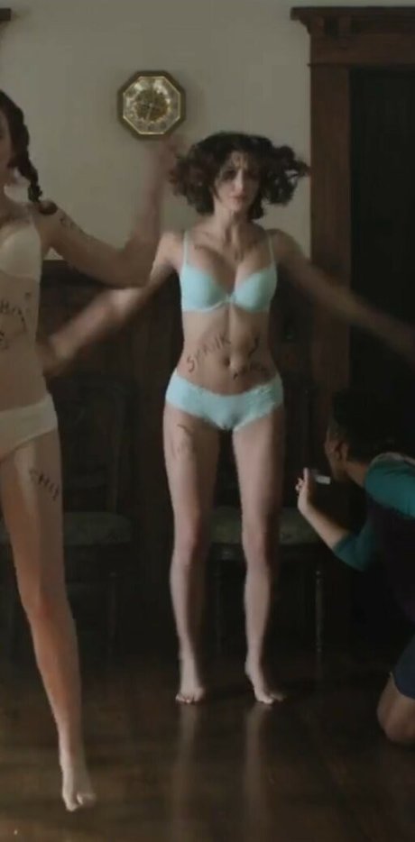 emily-rudd-1