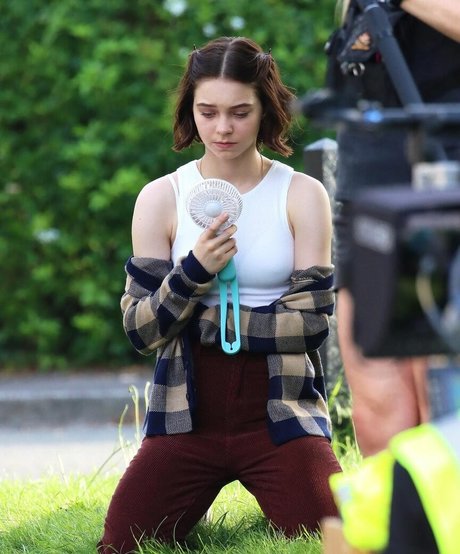 emma-myers-1