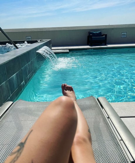 emusnotdeadpremium-1