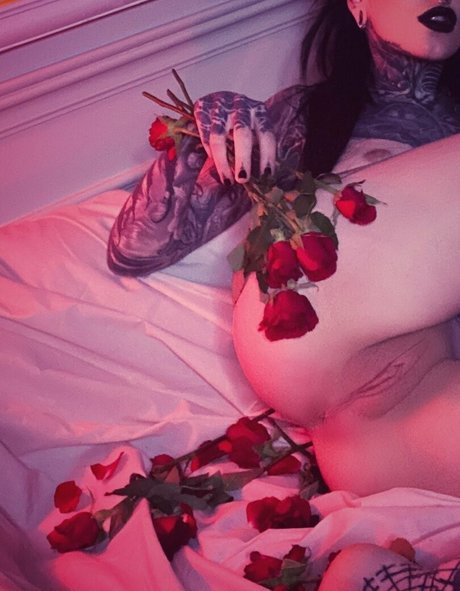 erotic-funeral