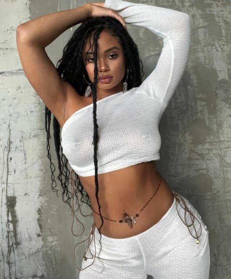essence-tatiana