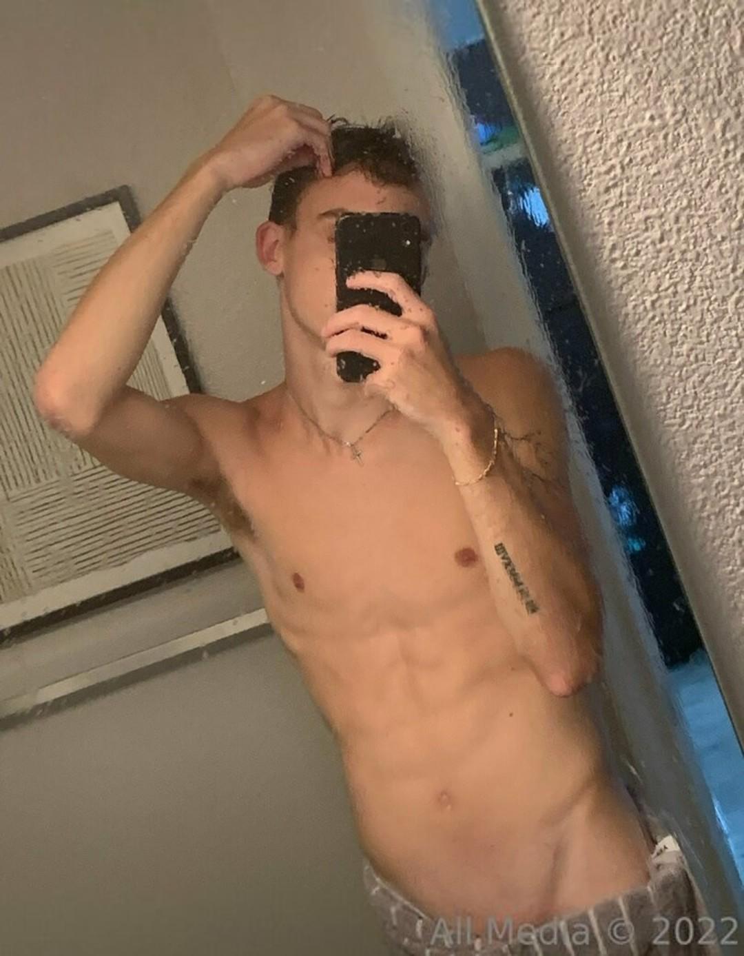 exclusivehuddy