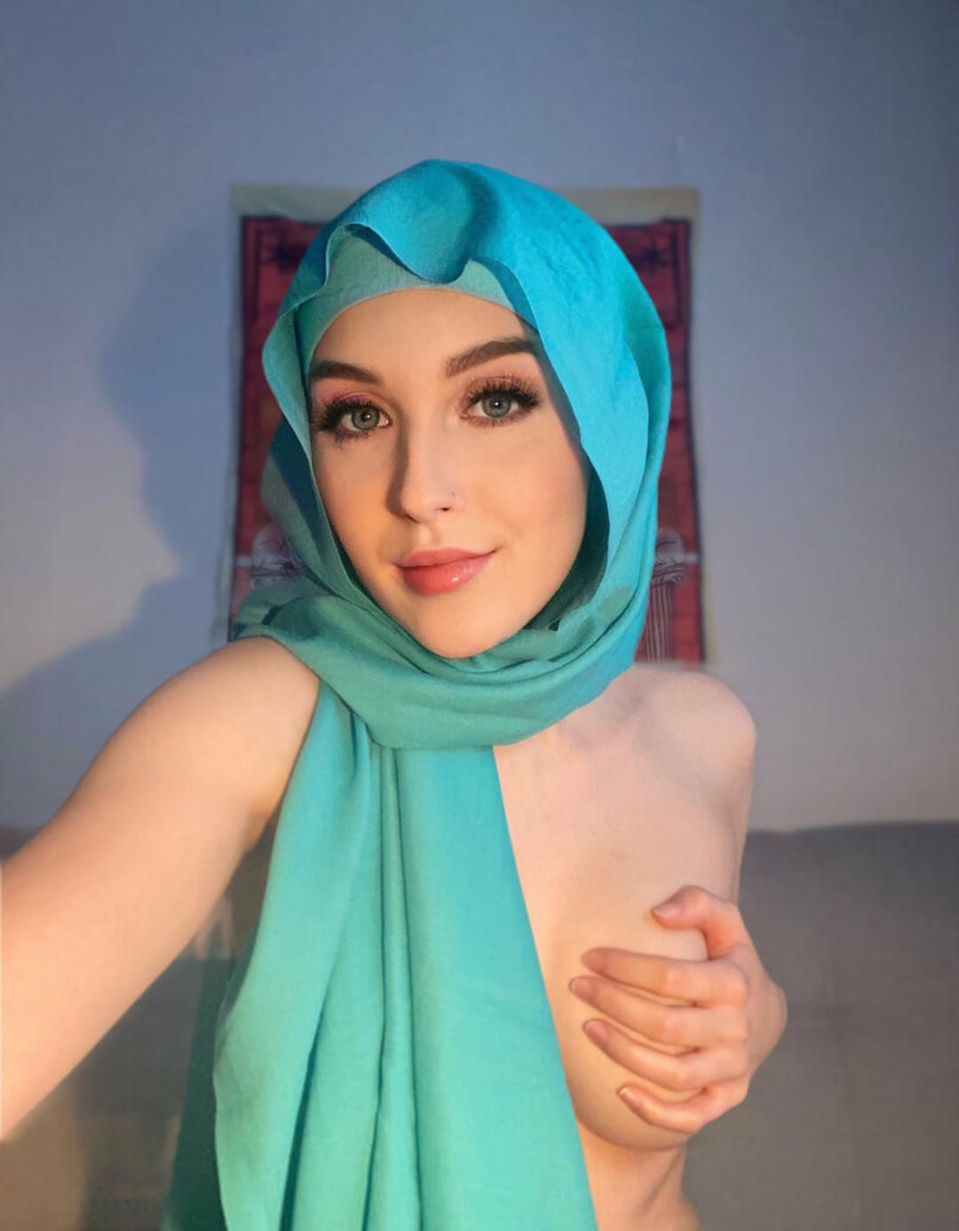 fareeha-bakir-free
