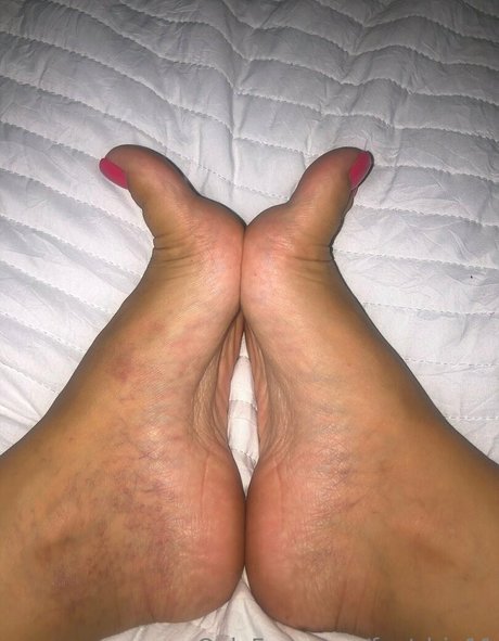 feetdrip11-1