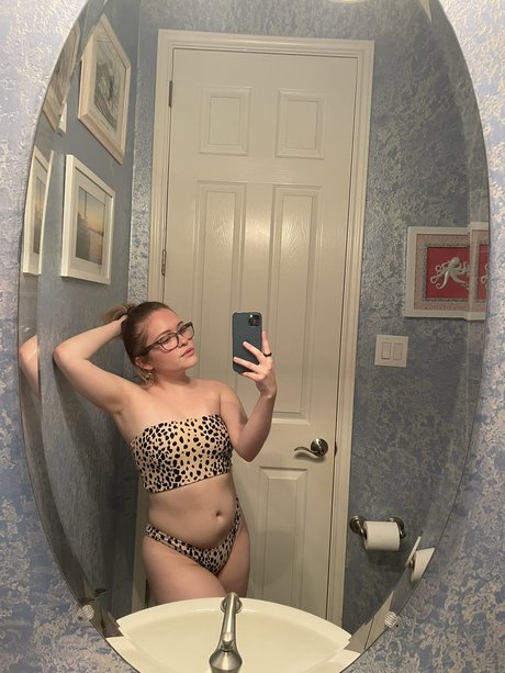 freakin_dani-danielle-delgado