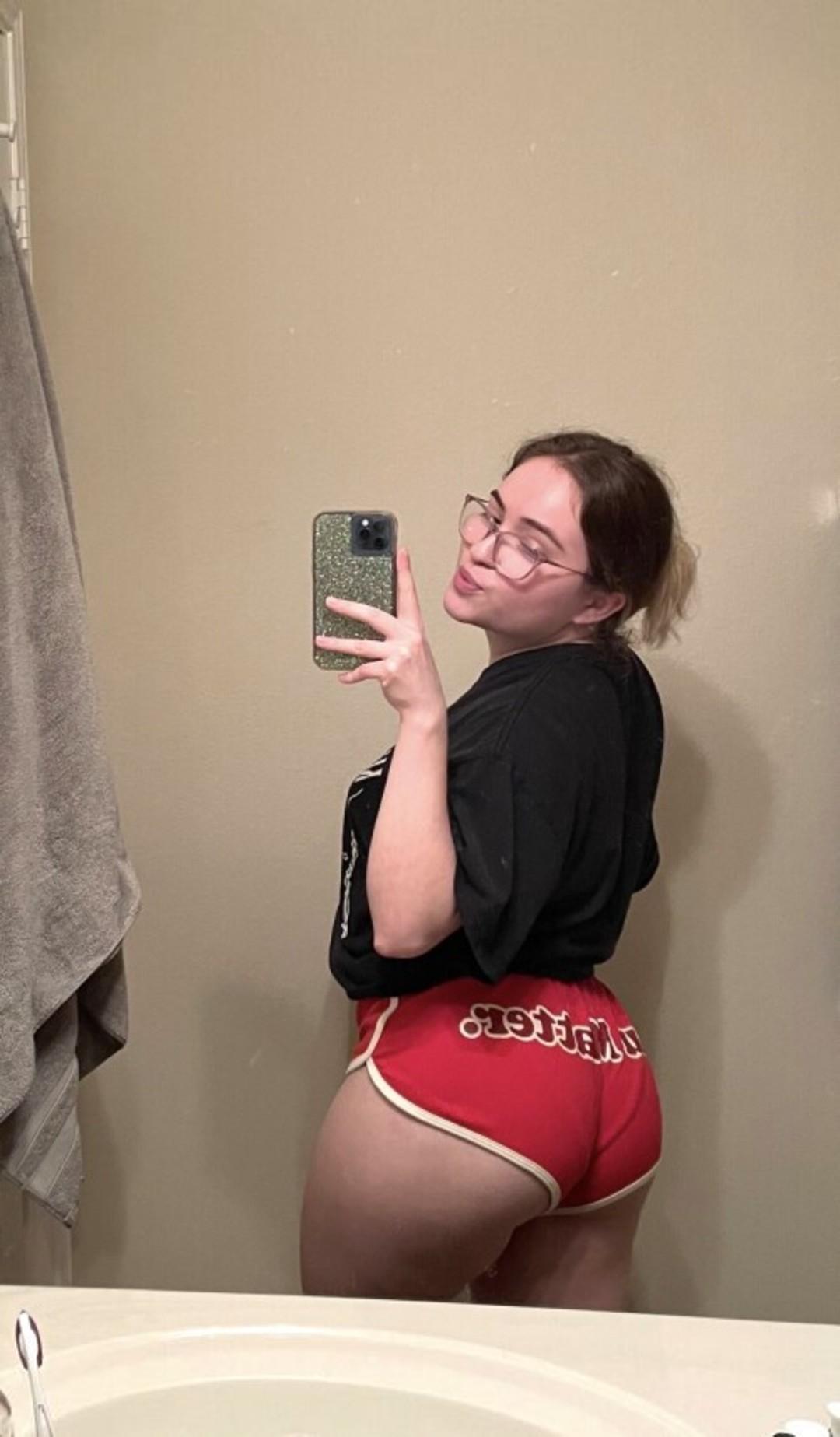 freakin_dani-danielle-delgado