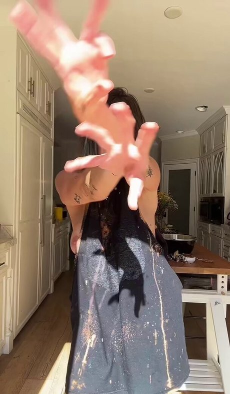 gabbie-hanna-2