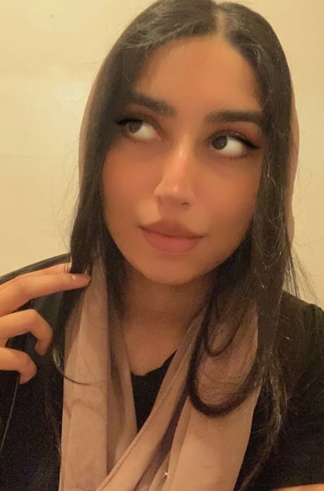 galinaxgoddess-uk-muslim-1