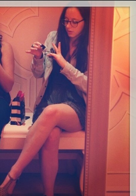 girlfriend-reviews-1