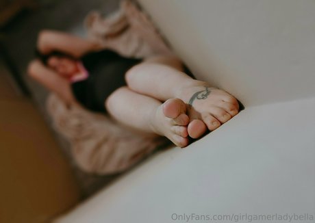 girlgamerladybella-1