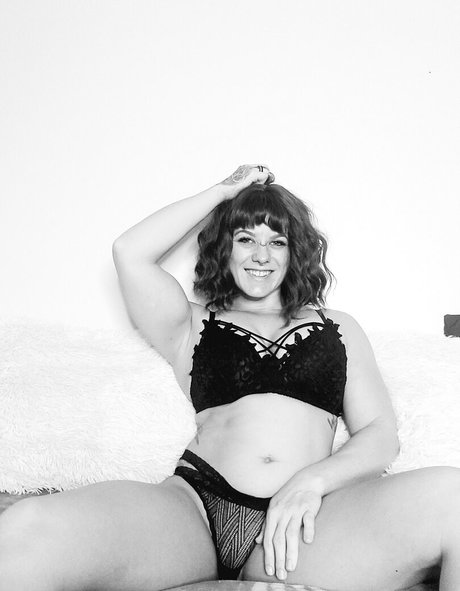 glitter-tits
