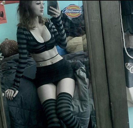 goth-queen-os