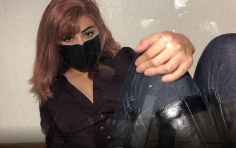 haidi-feet-asmr