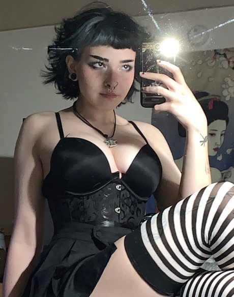 halfdeadhottie-fauxlilac-evilgirll-1