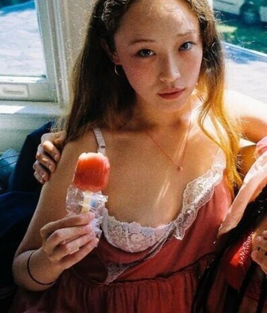 havana-rose-liu