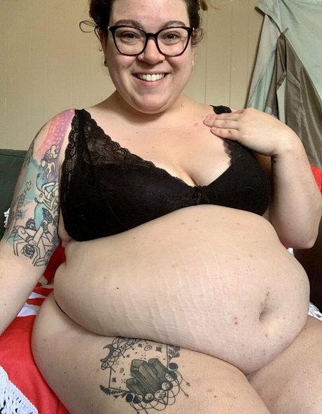 hela-stoned-bbw